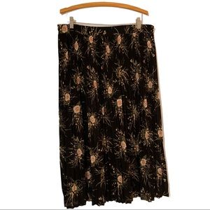Vintage Sag Harbor Black Floral Pleated Maxi Skirt | Size Large